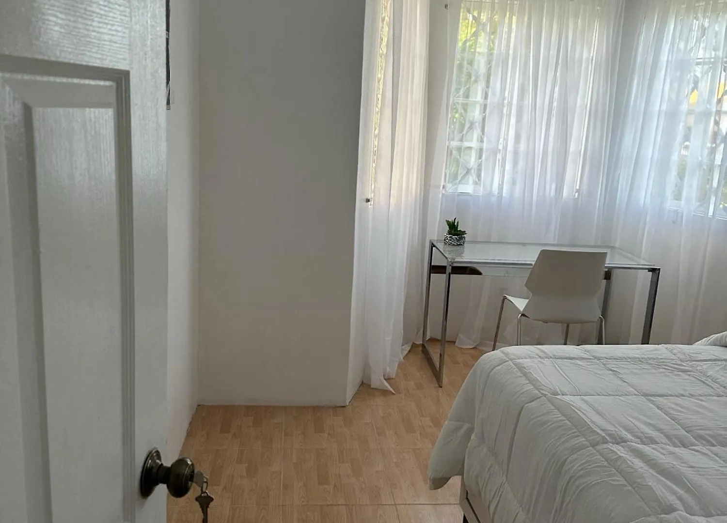 Eagles Nest Villa House Ac Tv Wifi Fan Luxury Modern Albion 0*,
